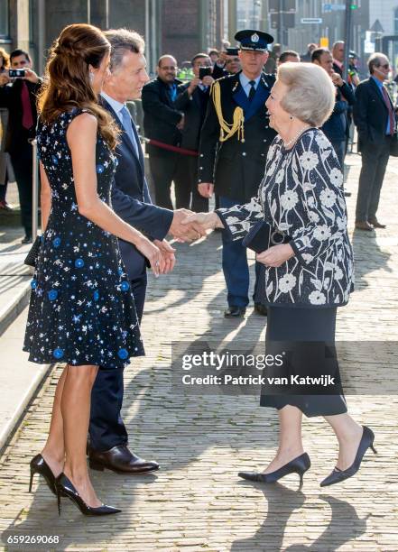 President Mauricio Macri and his wife Juliana Awada welcome Princess Beatrix of The Netherlands before the ballet performance they offer to the Dutch...