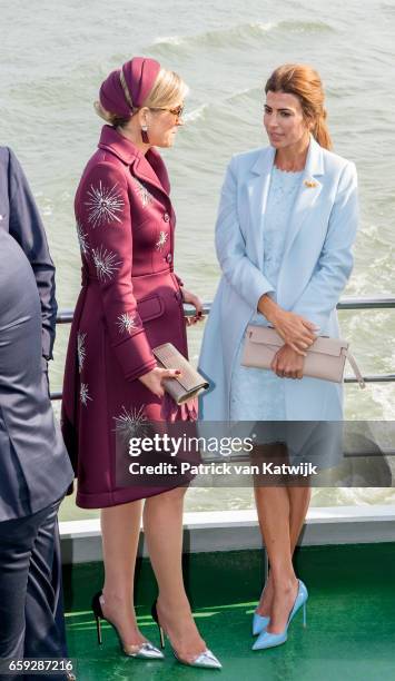 Queen Maxima of The Netherlands and Juliana Awada during an boat trip in the harbor of Rotterdam on March 28, 2017 in Rotterdam, The Netherlands. The...