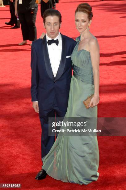 Simon Helberg and Jocelyn Towne attend 61st Annual Primetime Emmy Awards - Arrivals at Nokia Theatre LA Live on September 20, 2009 in Los Angeles,...