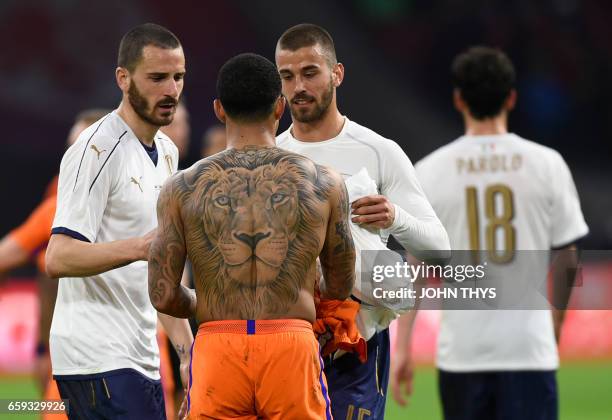 6,957 R Tattoo Photos and Premium High Res Pictures - Getty Images 6,957 R Tattoo Photos and Premium High Res Pictures - Getty Images