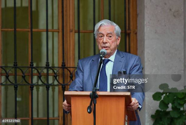Peruvian Writer 131 Arequipa Star Stock Photos, High-Res Pictures, and Images - Getty ...