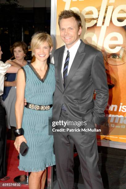 Sarah Williams and Joel McHale attend "THE INFORMANT!" New York Premiere at Ziegfeld Theatre on September 15, 2009 in New York City.
