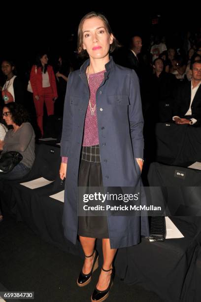 Sarah Morris attends NARCISO RODRIGUEZ Spring/Summer 2010 at Bryant Part Tents on September 15, 2009 in New York City.