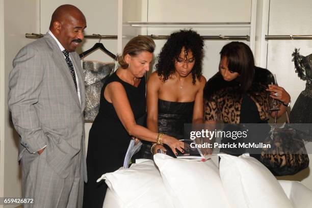 Steve Harvey, Katja Smirnoff, June Haynes and Marjorie Harvey attend ERICA REID Hosts the VALENTINO Fall/Winter 2009-10 Haute Couture Preview at...