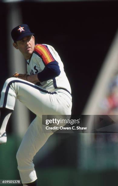 Nolan Ryan pitching for the Houston Astros in 1983