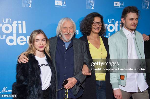Actor of the movie Pierre Richard standing between his wife Ceyla Lacerda and his grandchildrens Lucille and Arthur during the 'Un Profil Pour Deux'...