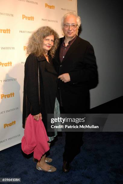 Hendel Winters and Terry Winters attend LEGENDS 2009: A Pratt Institute Scholarship Benefit at 7 World Trade on October 29, 2009 in New York City.