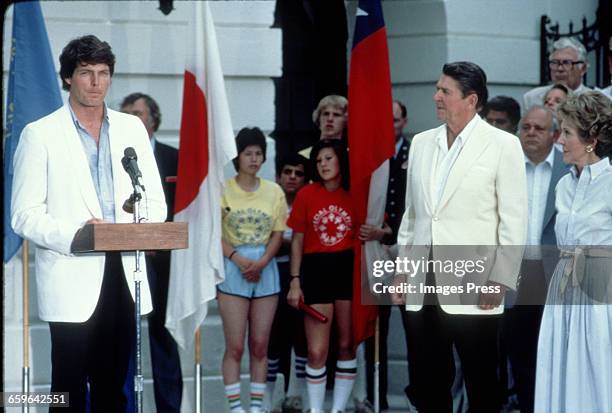 Christopher Reeve, Ronald Reagan and Nancy Reagan attend a Special Olympics event at the White House circa 1983 in Washington, DC.