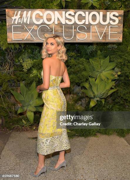 Amanda Steele attends the H&M Conscious Exclusive Dinner at Smogshoppe on March 28, 2017 in Los Angeles, California.