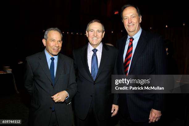 Mark Newhouse, Walter Anderson and Bill Bradley attend PARADE MAGAZINE and S.I. Newhouse Jr. Honor Walter Anderson at The 4 Seasons Grill Room on...