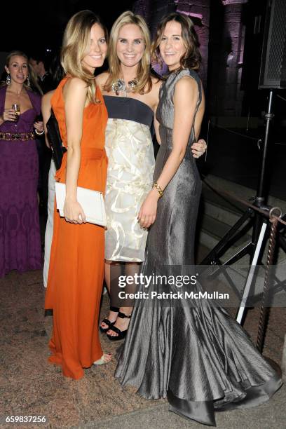 Ferebee Bishop Taube, Annie Taube and Alexandra Fritz attend Apollo Circle Benefit 2009 Sponsored by Carolina Herrera at The Metropolitan Museum of...