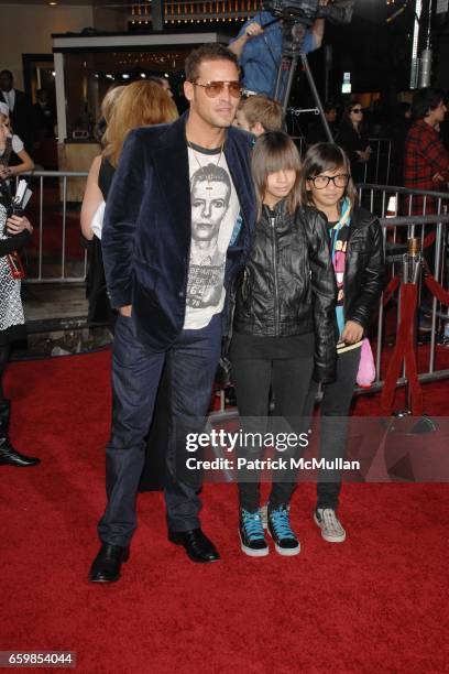 Justin Chambers, Maya Chambers and Kaila Chambers attend SUMMIT ENTERTAINMENT'S PREMIERE OF THE TWILIGHT SAGA: NEW MOON at Mann's Village Theatre on...