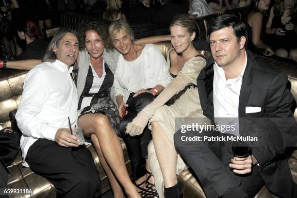 Alan Finkelstein, Jacqueline Schnabel, Nadine Johnson, Yvonne Force Villareal and Leo Villareal attend Party at WALL Hosted by VITO SCHNABEL, STAVROS...