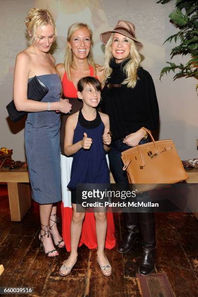 Alison Harmelin, Pooneh Mohazzabi, Chloe Stern and Tracy Stern attend JOGO by POONEH Trunk Show at Norwood on May 1, 2009 in New York City.