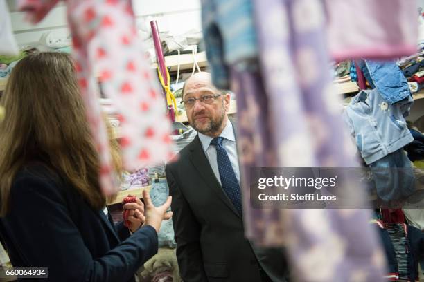 Martin Schulz, chairman of the Social Democratic Party of Germany , visits the multi-generational house Philantow on March 29, 2017 in Teltow near...