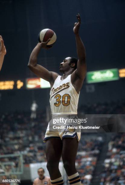 Indiana Pacers George McGinnis in action vs San Antonio Spurs at Market Square Arena. Indianapolis, IN 4/17/1975 CREDIT: Heinz Kluetmeier