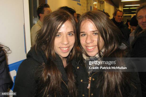 Danielle Weimer R 18 Jessica And Danielle Weiner Stock Photos, High-Res Pictures, and ...