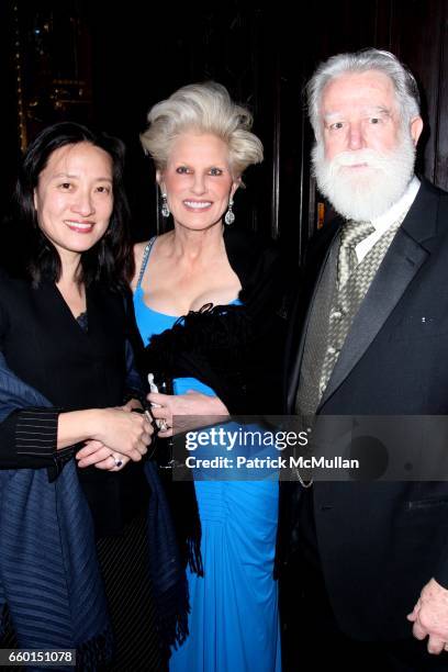 Joan Turrell, Diane Bernhart and James Turrell attend THE NATIONAL ARTS CLUB Gives Gold Medal of Honor to JEFF KOONS at The National Arts Club on...