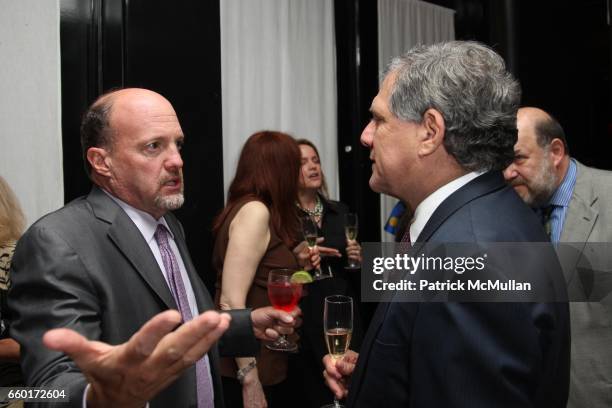 Jim Cramer and Les Moonves attend Celebration of GIGI LEVANGIE GRAZER'S New Book "QUEEN TAKES KING" at Mr. Chow Tribeca on June 11, 2009 in New York...