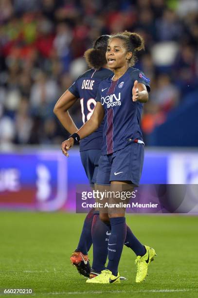 Laura Georges of Paris Saint Germain reacts during the Champions League match between Paris Saint Germain and Bayern Munich at Parc des Princes on...