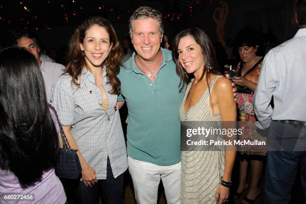 Dini von Mueffling, Donny Deutsch and Stefani Greenfield attend The 10th Annual LOVE HEALS at Luna Farm Event at Polish Hall on June 20, 2009 in...