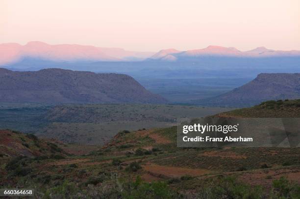 dawn over karoo national park, cape province, south africa - the karoo stock-fotos und bilder