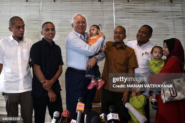 Mama Razak 71 Mohammad Najib Razak Stock Photos, High-Res Pictures, and Images ...