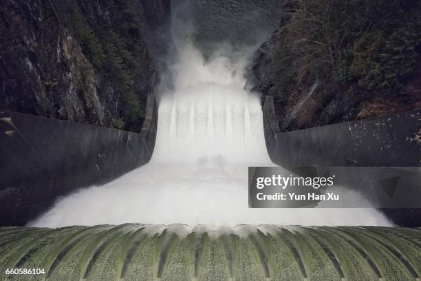 overhead view of water release at cleveland dam - han river imagens e fotografias de stock