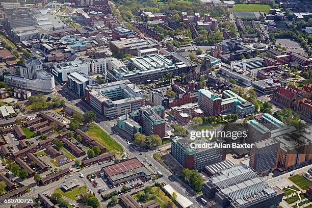 aerial view of the university of manchester - manchester grande manchester imagens e fotografias de stock