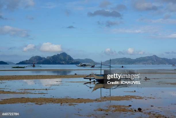 corong corong beach philippines palawan - fonds de nuage 個照片及圖片檔