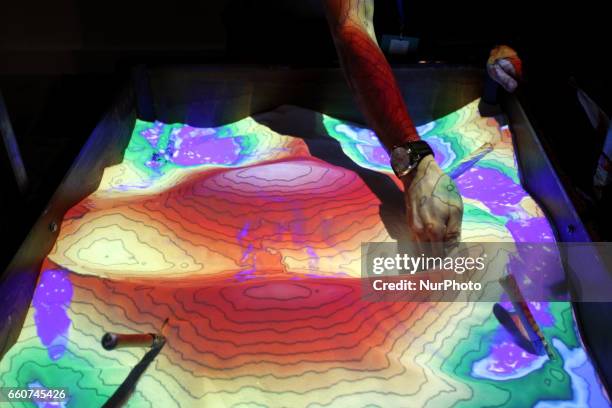 Augmented Sandbox 29 Augmented Reality Sandbox Stock Photos, High-Res Pictures, and ...
