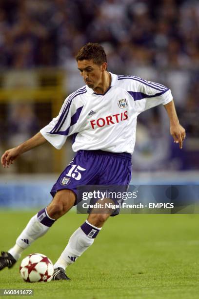 Besnik Hasi, Anderlecht