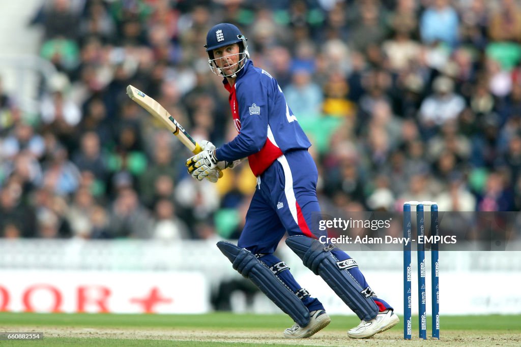Cricket - ICC Champions Trophy 2004 - Final - England v West Indies