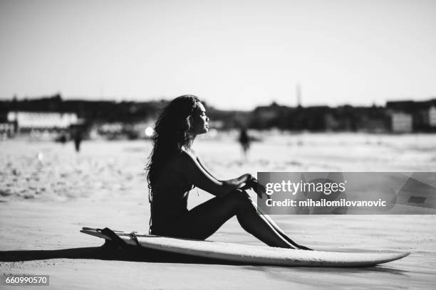 preparation before surfing - bondi beach stock pictures, royalty-free photos & images