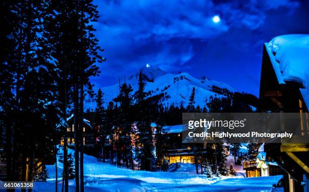 lone mountain and big sky montana at night - gallatin county montana stockfoto's en -beelden
