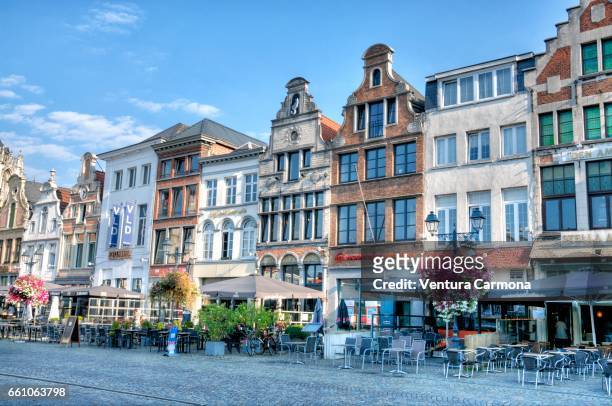main square in mechelen - belgium - städtischer platz stock pictures, royalty-free photos & images