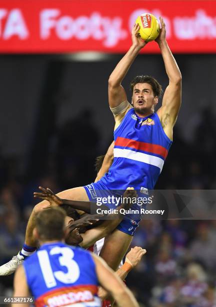 Tom Boyd of the Bulldogs marks during the round two AFL match between the Western Bulldogs and the Sydney Swans at Etihad Stadium on March 31, 2017...