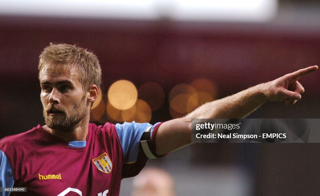 Soccer - FA Barclays Premiership - Aston Villa v Tottenham Hotspur - Villa Park