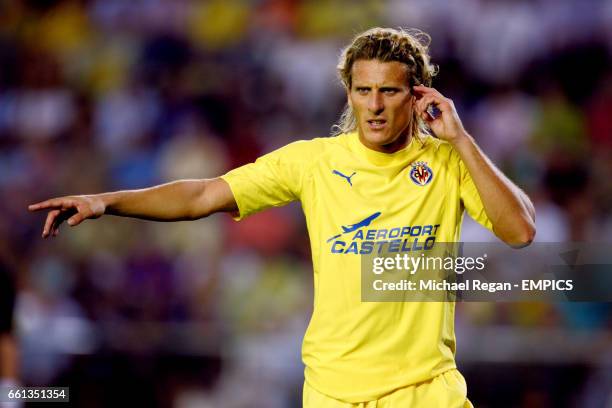 Diego Forlan Ripped Diego Forlan Villarreal Photos and Premium High Res Pictures - Getty Images