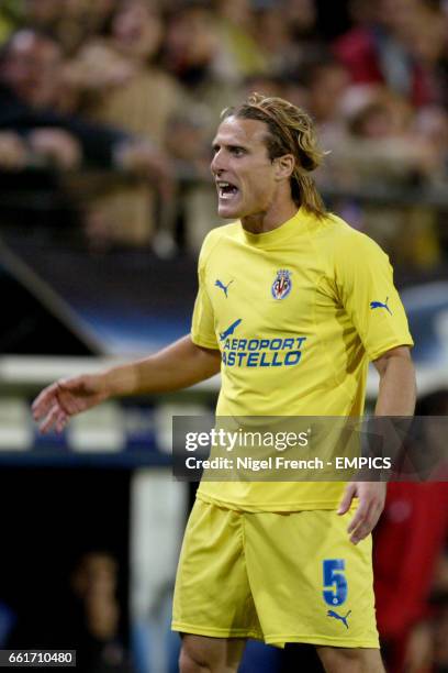 Forlan Number 2,331 Diego Forlan Photos Stock Photos, High-Res Pictures, and Images ...