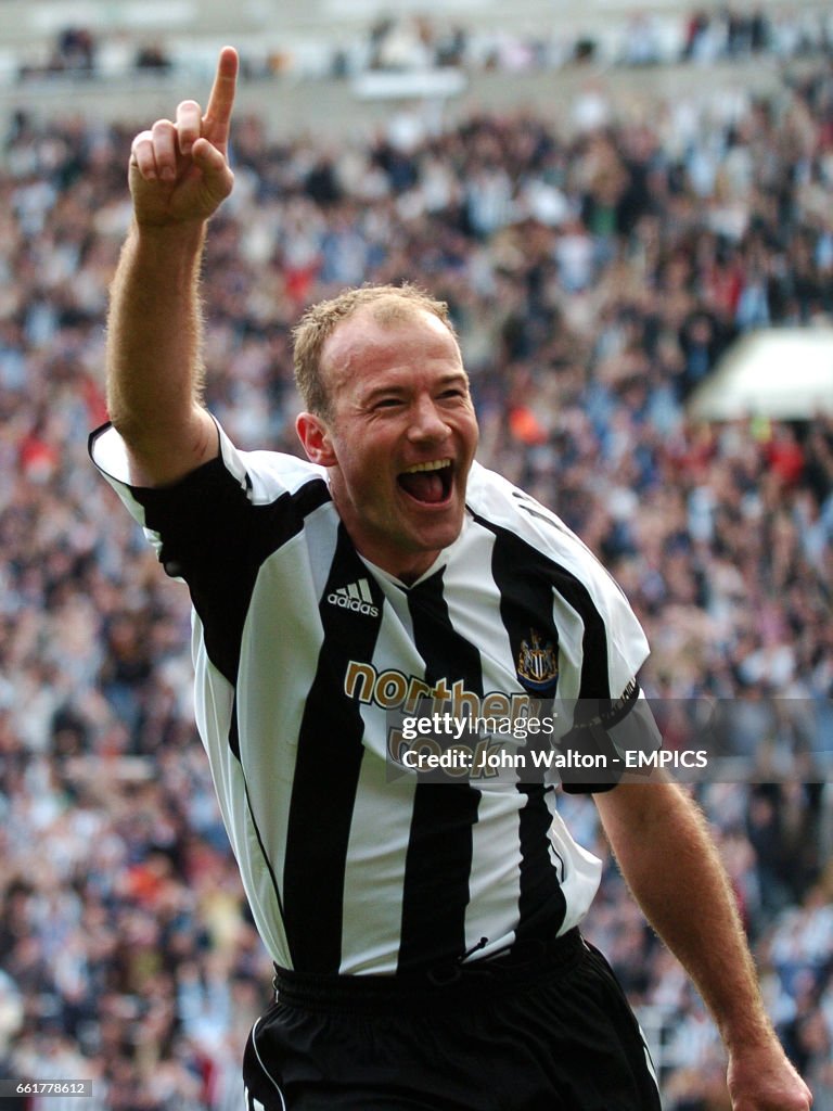 Soccer - FA Barclays Premiership - Newcastle United v Wigan Athletic - St James' Park