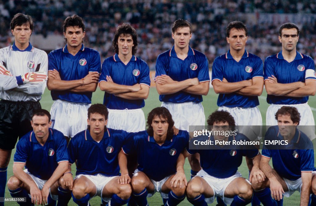 Soccer - World Cup Italia 1990 - Group A - Italy v Czechoslovakia - Olympic Stadium