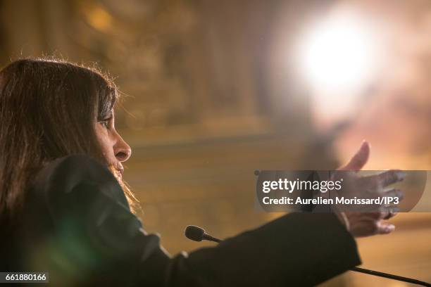 Mayor of Paris and Head of C40 , Anne Hidalgo delivers a speech next to the Mayor of London, Sadiq Khan and Mayor of Seoul, Park Won soon at the City...