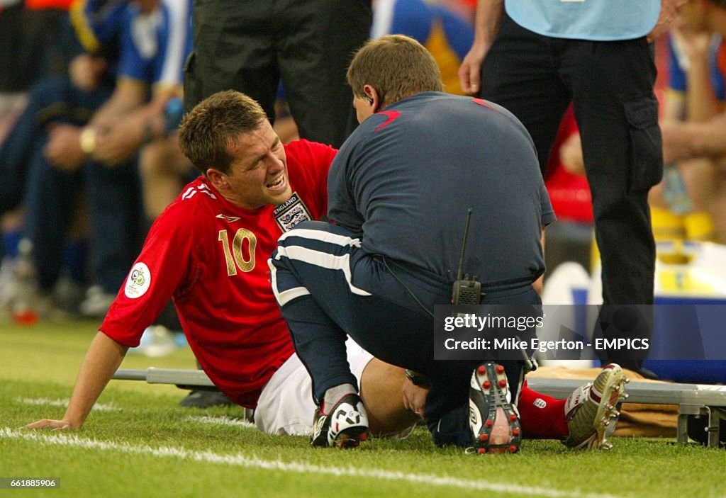 Soccer - 2006 FIFA World Cup Germany - Group B - Sweden v England - RheinEnergieStadion