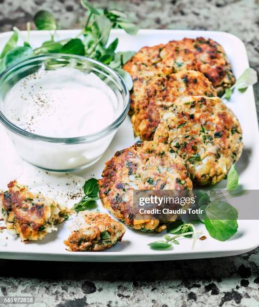 crispy fish cakes - fish cakes stock pictures, royalty-free photos & images