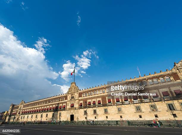 palacio nacional (national palace), mexico city - palacio nacional foto e immagini stock