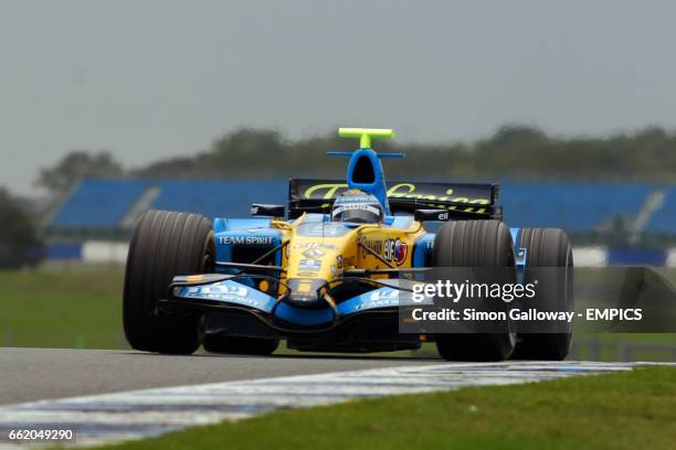 Renault R 26 Racing 2,571 Renault R26 Formula Stock Photos, High-Res Pictures, and Images ...
