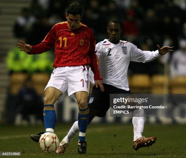 Spain's Alejandro Alfaro Ligero and England's Justin Hoyte in action