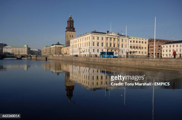 Gothenburg's Town Hall next to the Stora Hamn canal