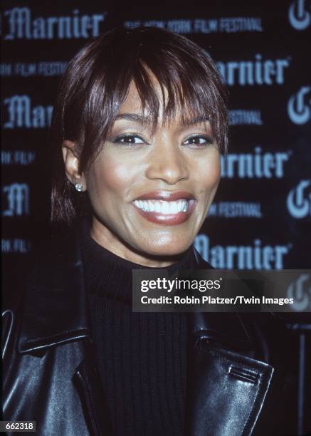 Actress Angela Bassett attends the screening of "Boesman & Lena" September 23, 2000 in New York, NY.